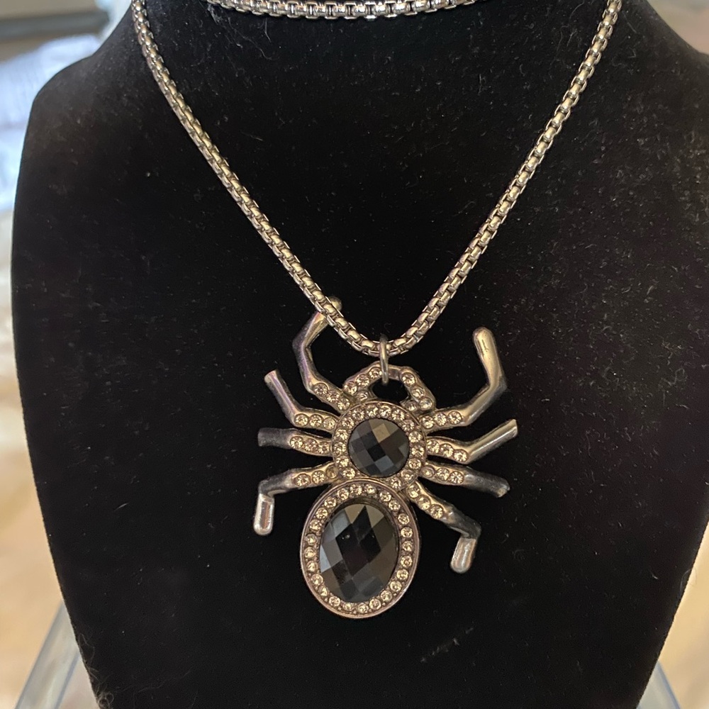 Rhinestone Spider Black Faux Diamonds Pendant Necklace Silver Tone Halloween